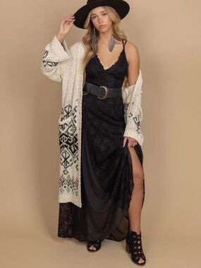 ALIA DRESS IN BLACK